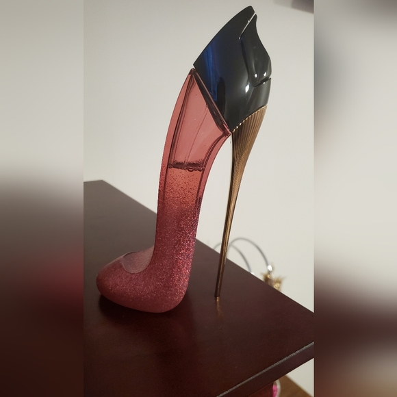 "Very Good Girl Glam" by Carolina Herrera Fragrance - Picture 2 of 4